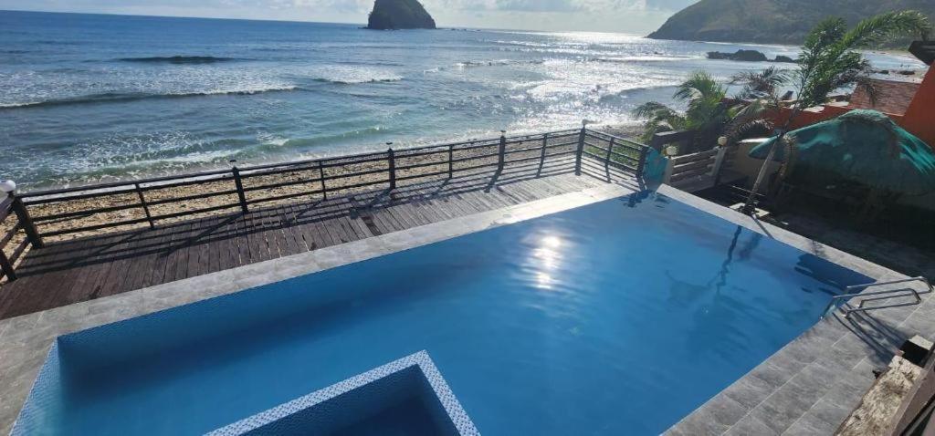 Aura Marina Sands Beach Resort Baler Eksteriør billede